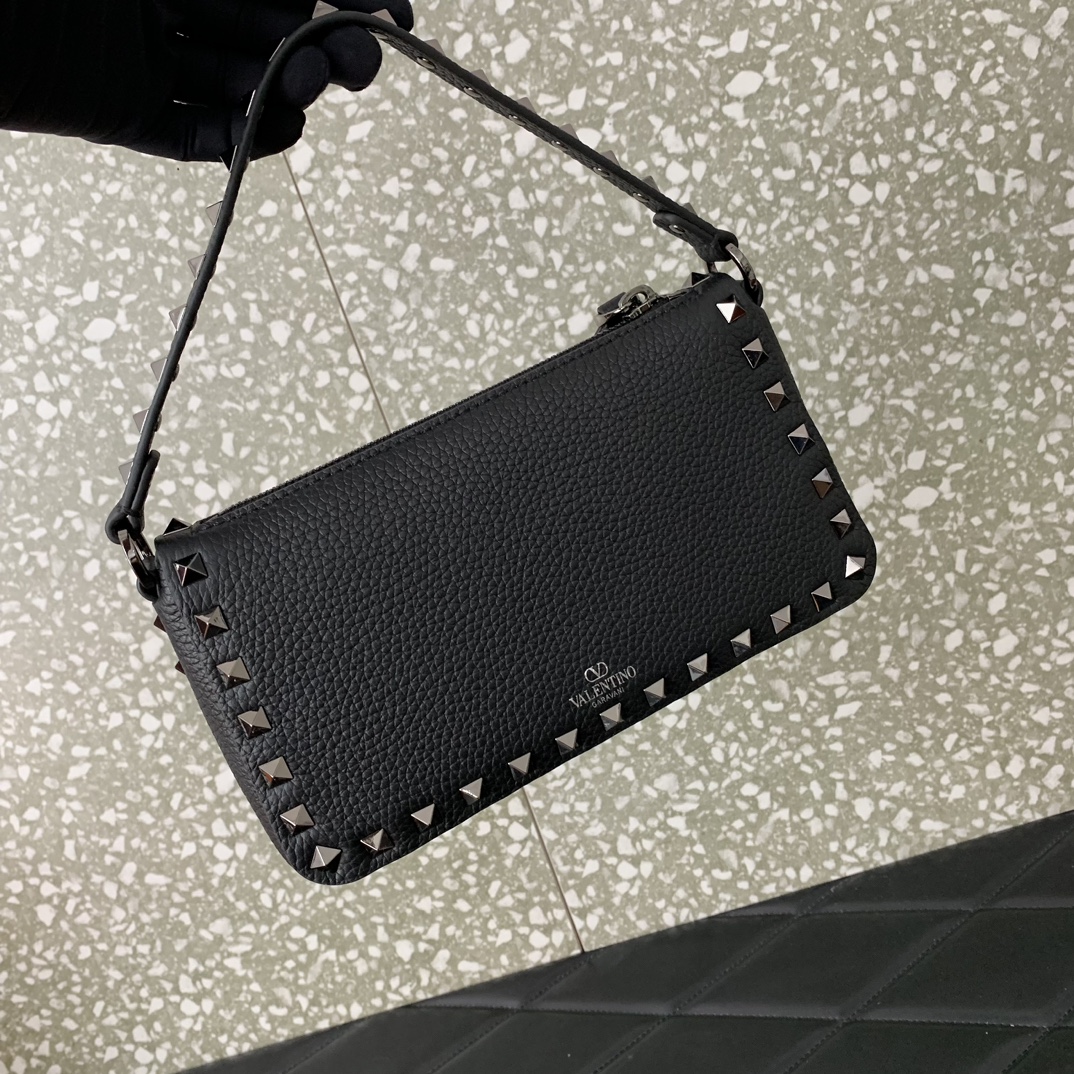 Valentino Garavani Rockstud Small Crossbody Bag in Black Grainy Calfskin